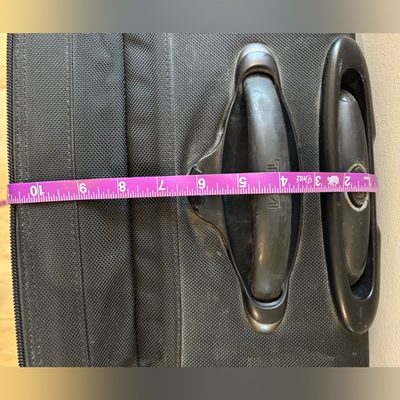Tumi - 2 Wheel Expandable 22 inch - Picture 12 of 12